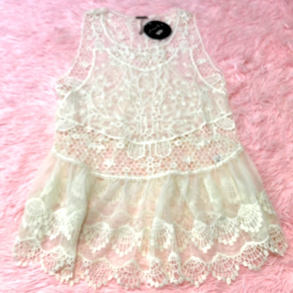 Poof Lace Top Size 7/8 - Picture 3 of 5
